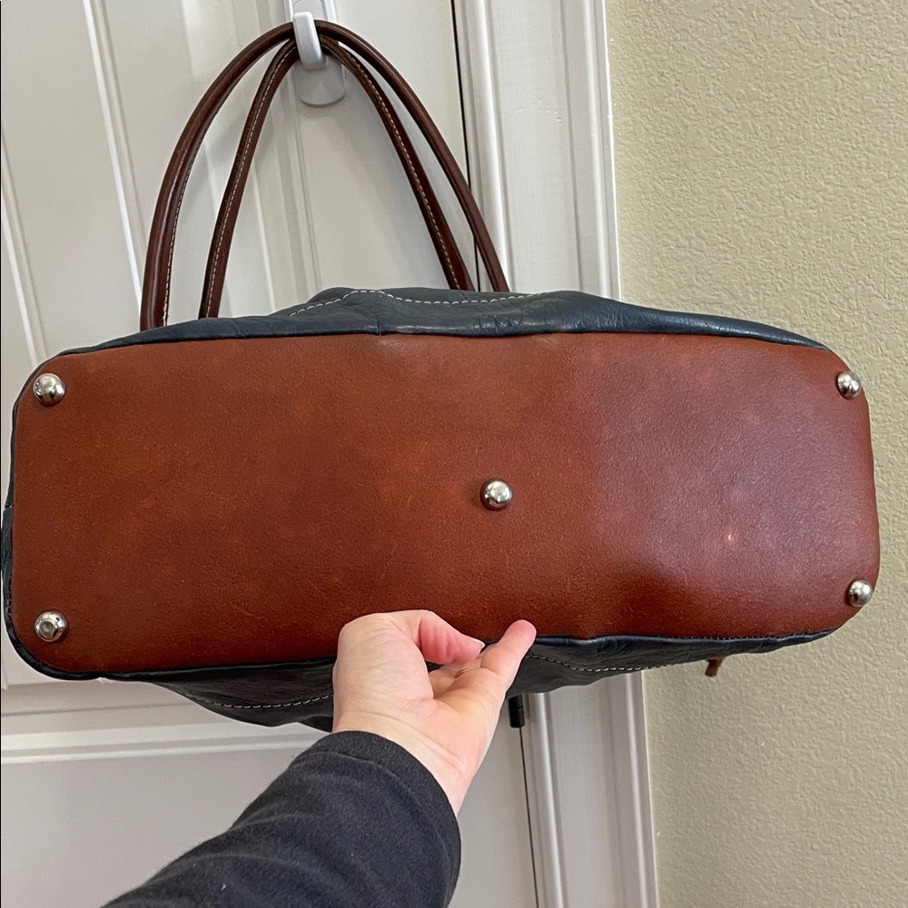 Sofia Made in Italy Navy Leather Shoulder Bag With Brown Trim - Picture 7 of 10